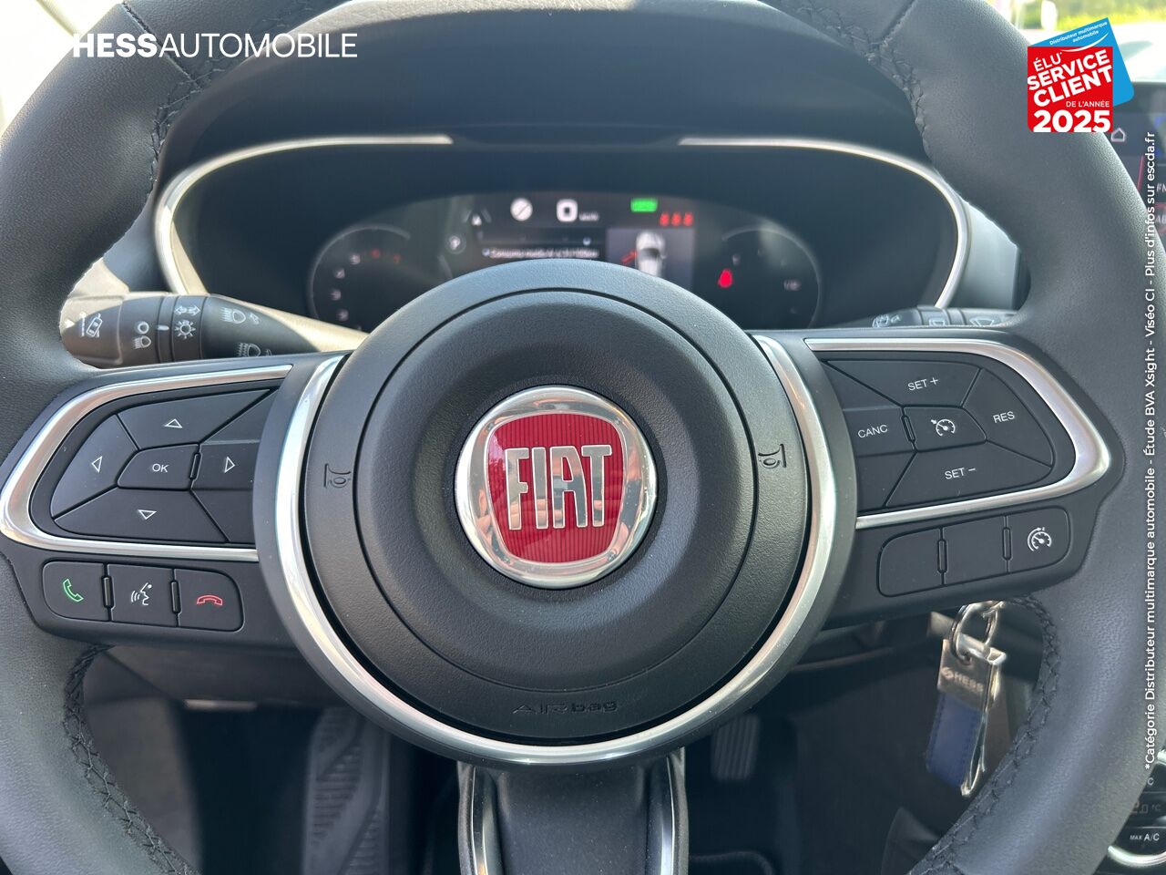 Véhicule d'occasion FIAT TIPO CROSS 1.5 FIREFLY TURBO 130CH S/S GARMIN HYBRID DCT7 MY22 chez Renault Colmar