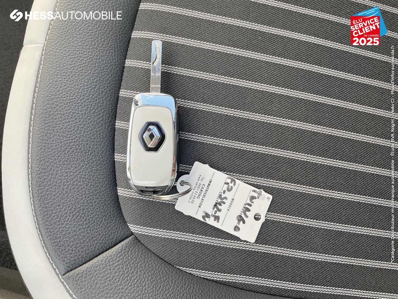 Véhicule d'occasion RENAULT TWINGO 0.9 TCE 95CH INTENS - 20 RADAR AR JA16 chez Renault Colmar