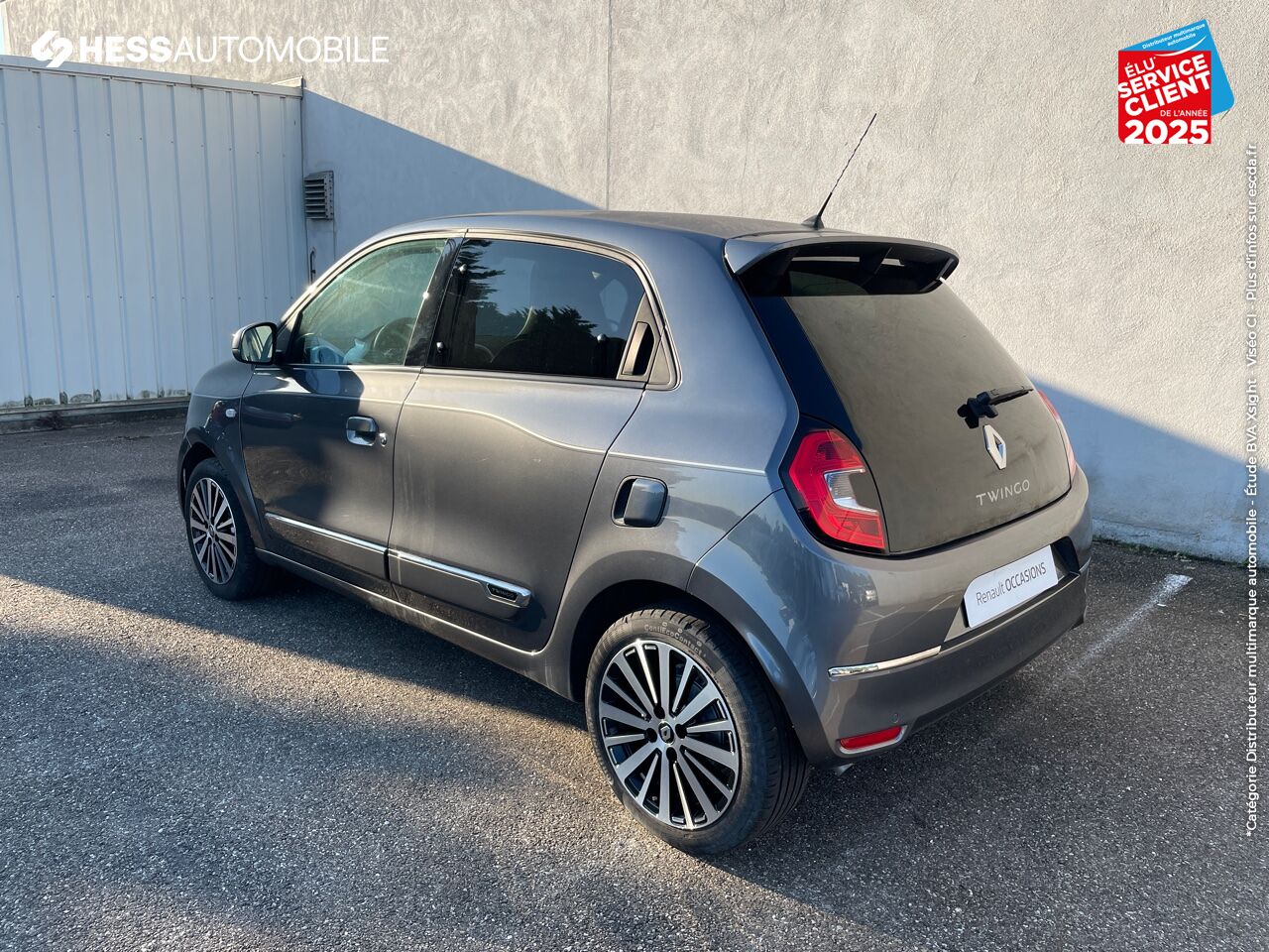 Véhicule d'occasion RENAULT TWINGO 0.9 TCE 95CH INTENS - 20 RADAR AR JA16 chez Renault Colmar