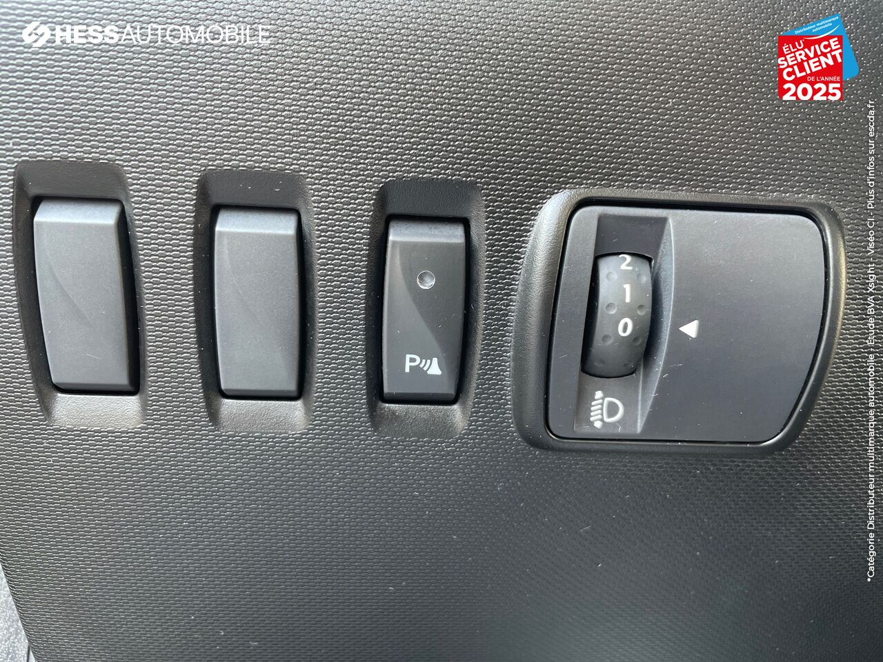 Véhicule d'occasion RENAULT TWINGO 0.9 TCE 95CH INTENS - 20 RADAR AR JA16 chez Renault Colmar
