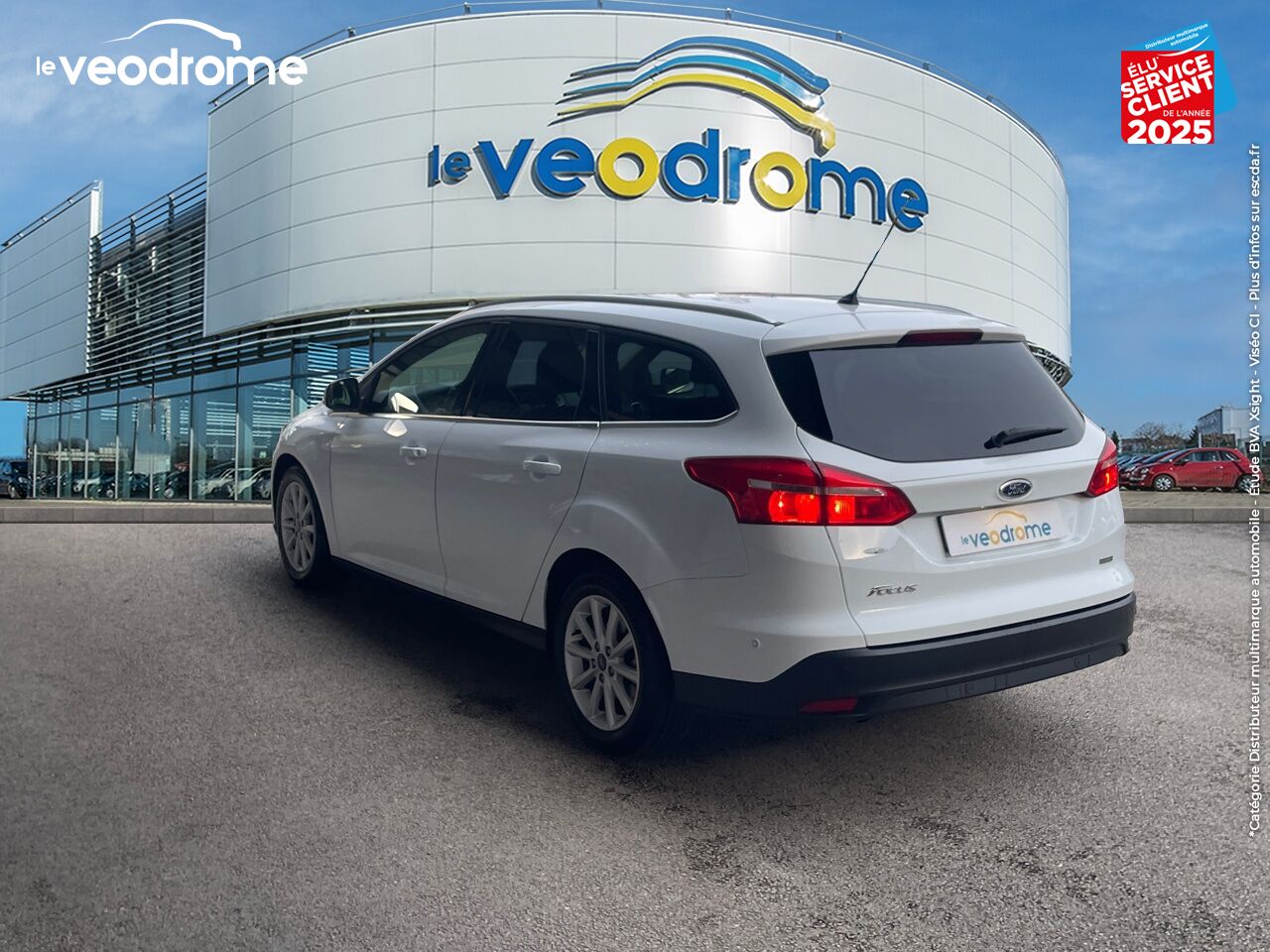 Véhicule d'occasion FORD FOCUS SW 1.0 ECOBOOST 125CH STOPSTART TITANIUM chez Le Veodrome