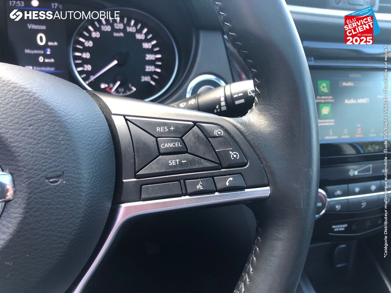 Véhicule d'occasion NISSAN QASHQAI 1.3 DIG-T 140CH N-CONNECTA 2019 EURO6-EVAP TPANO GPS CAM360 chez Nissan Beaune