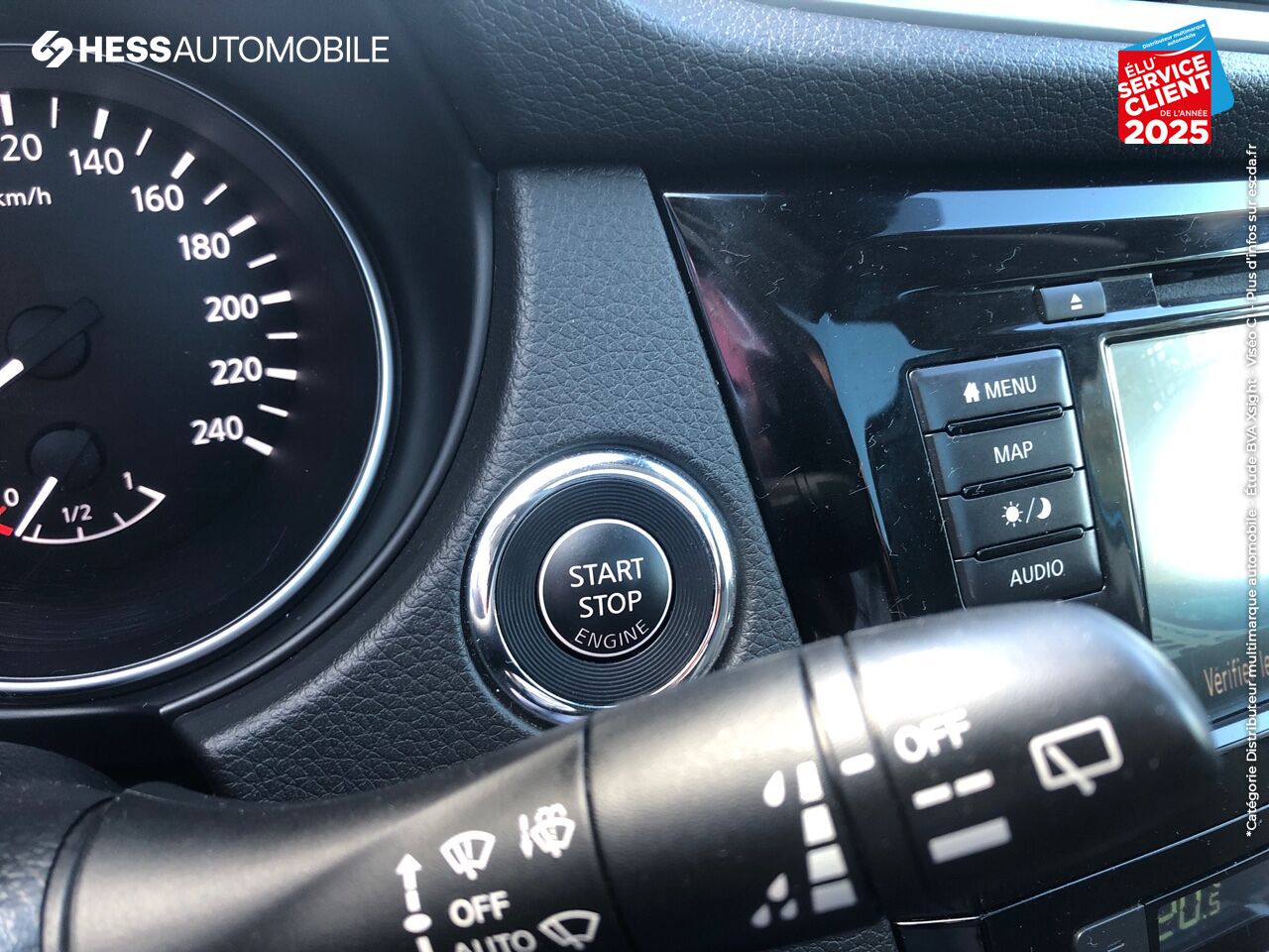 Véhicule d'occasion NISSAN QASHQAI 1.3 DIG-T 140CH N-CONNECTA 2019 EURO6-EVAP TPANO GPS CAM360 chez Nissan Beaune
