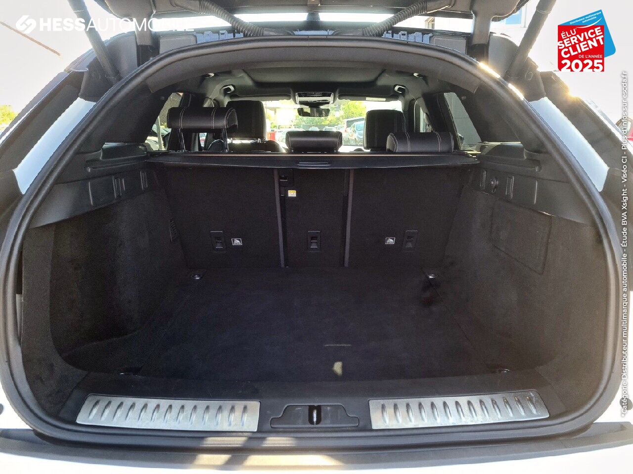 Véhicule d'occasion LAND-ROVER RANGE ROVER VELAR 3.0D V6 300CH R-DYNAMIC HSE AWD BVA chez Land Rover Strasbourg