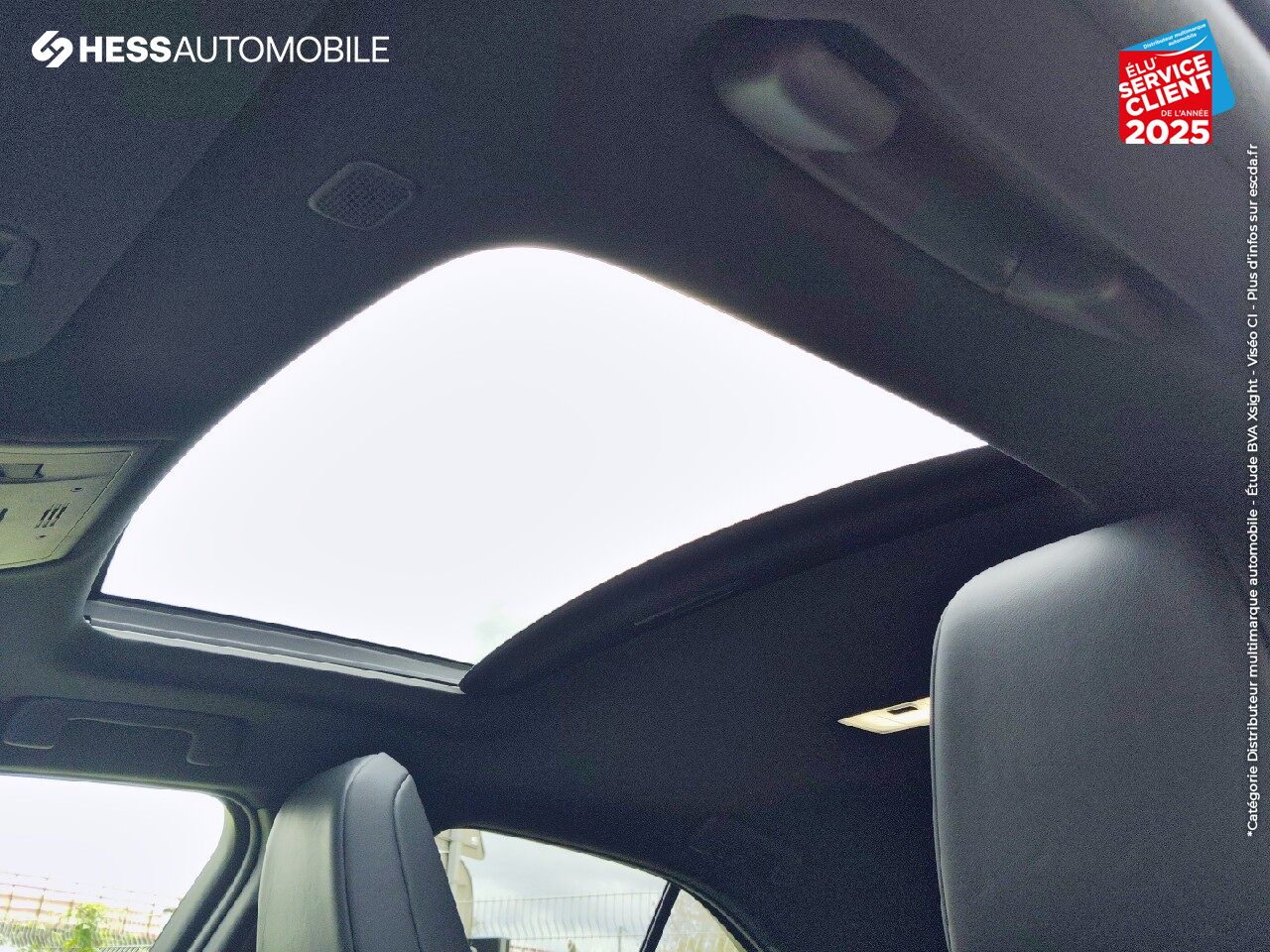 Véhicule d'occasion LEXUS UX 250H LUXE 2WD TOUVRANT SIEGES CHAUF/CUIR GPS CAMERA chez Renault Colmar
