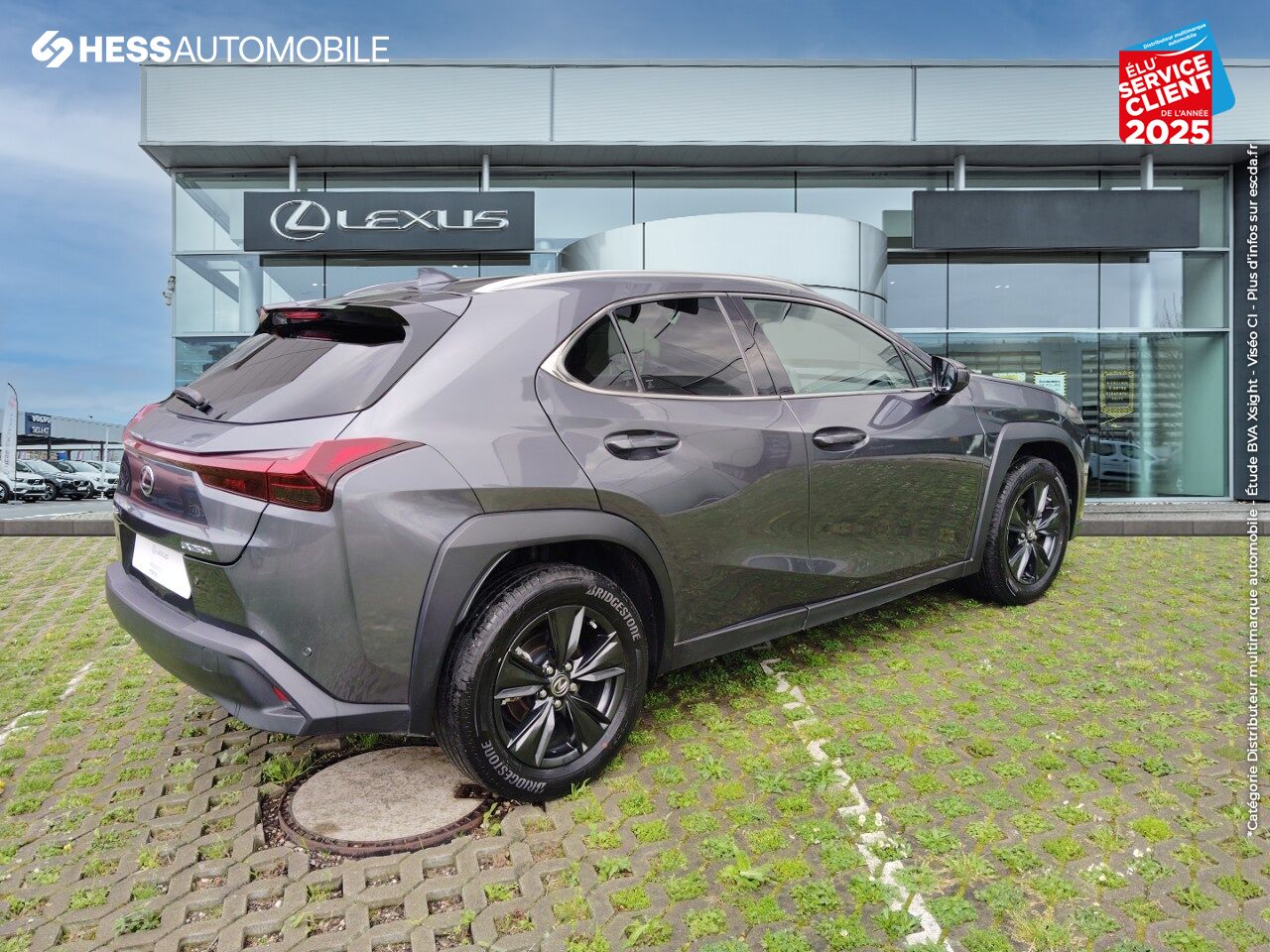 Véhicule d'occasion LEXUS UX 250H LUXE 2WD TOUVRANT SIEGES CHAUF/CUIR GPS CAMERA chez Renault Colmar