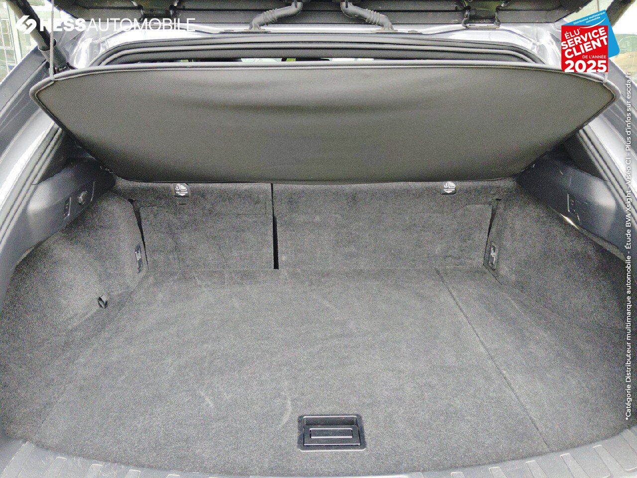 Véhicule d'occasion LEXUS UX 250H LUXE 2WD TOUVRANT SIEGES CHAUF/CUIR GPS CAMERA chez Renault Colmar