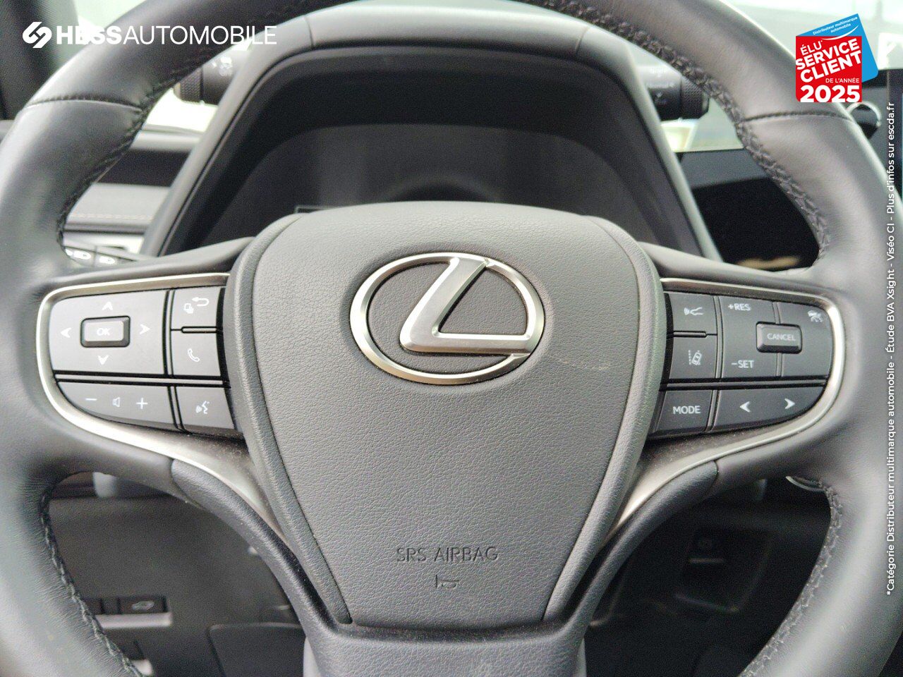 Véhicule d'occasion LEXUS UX 250H LUXE 2WD TOUVRANT SIEGES CHAUF/CUIR GPS CAMERA chez Renault Colmar
