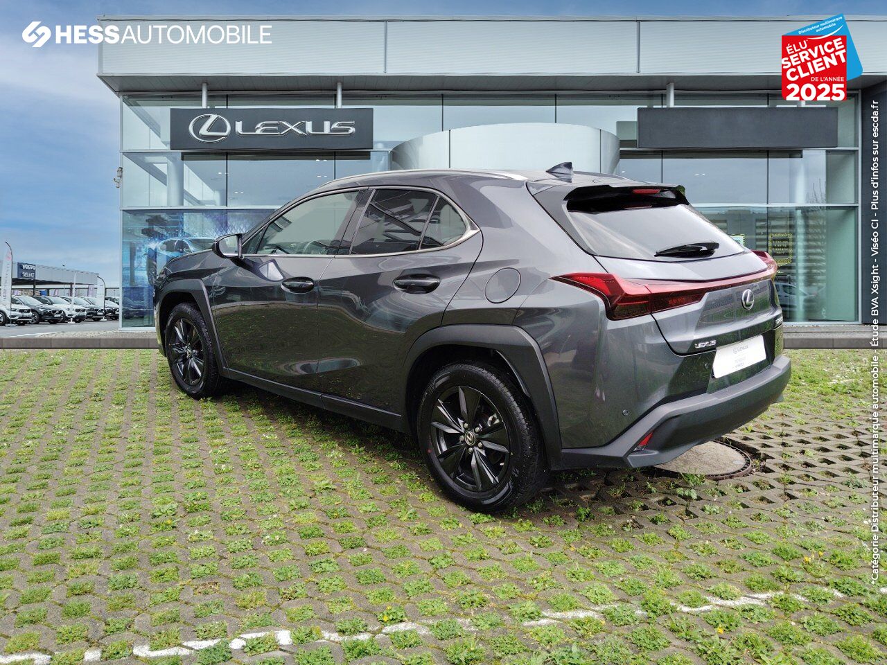 Véhicule d'occasion LEXUS UX 250H LUXE 2WD TOUVRANT SIEGES CHAUF/CUIR GPS CAMERA chez Renault Colmar