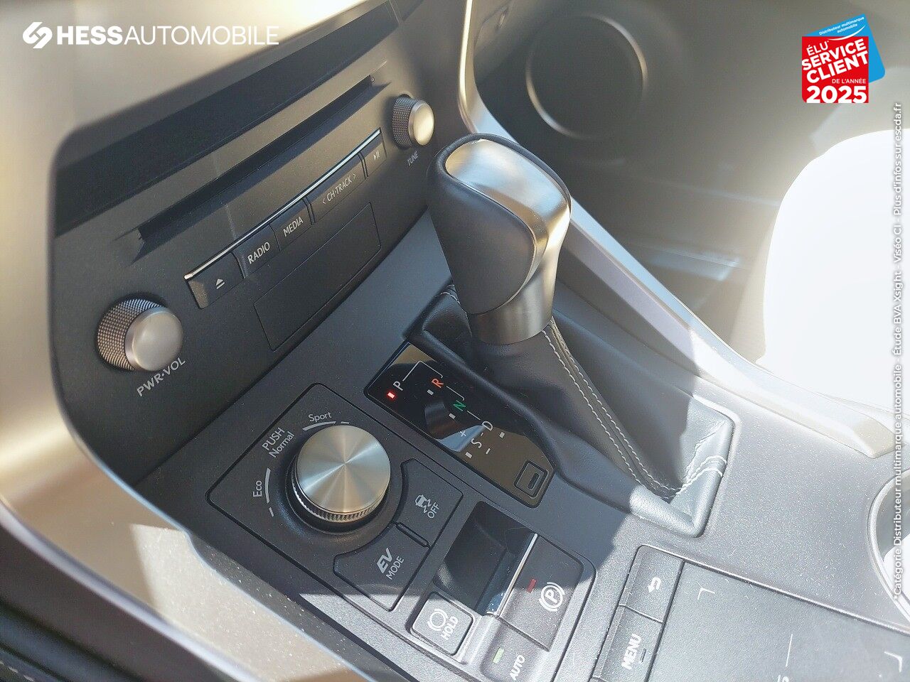 Véhicule d'occasion LEXUS NX 300H 4WD LUXE SIEGE CHAUF CAMERA chez Lexus Metz