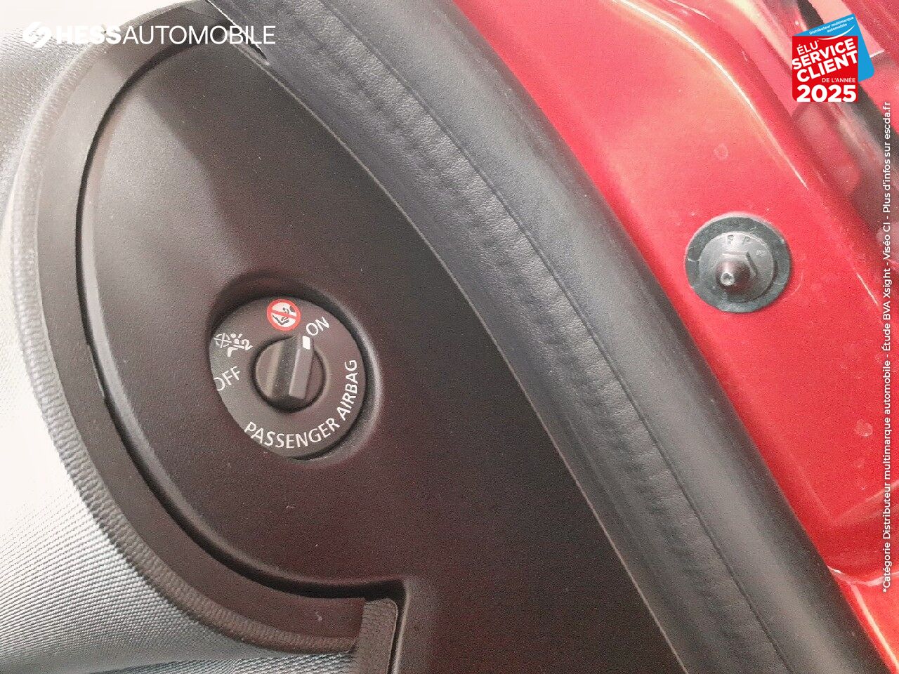 Véhicule d'occasion RENAULT TWINGO 1.0 SCE 75CH ZEN chez Renault Mulhouse
