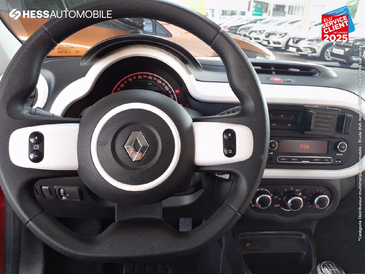 Véhicule d'occasion RENAULT TWINGO 1.0 SCE 75CH ZEN chez Renault Mulhouse