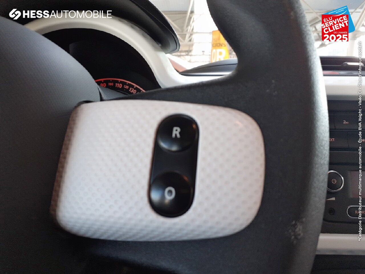 Véhicule d'occasion RENAULT TWINGO 1.0 SCE 75CH ZEN chez Renault Mulhouse