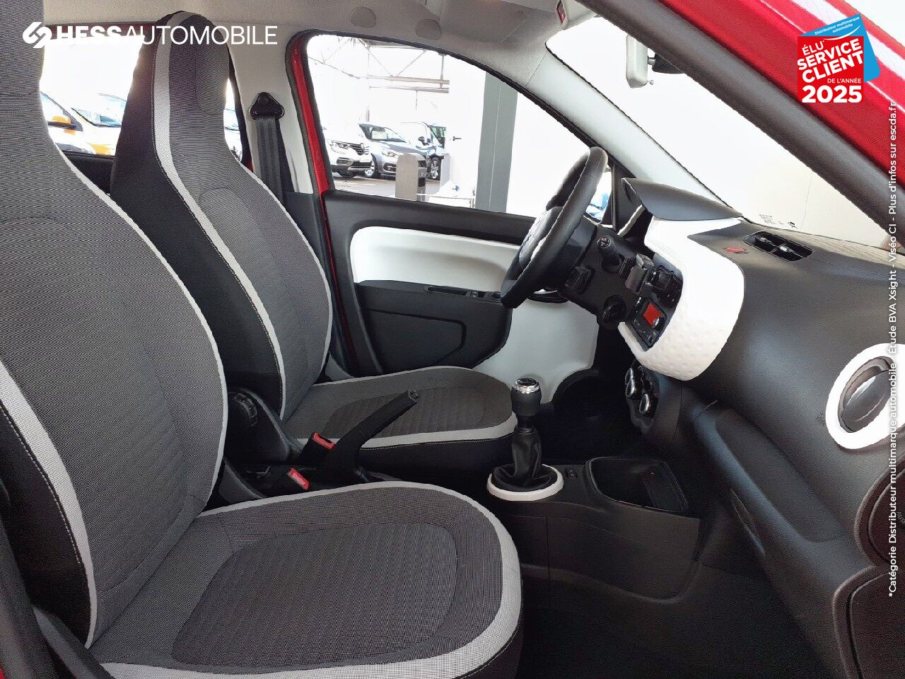 Véhicule d'occasion RENAULT TWINGO 1.0 SCE 75CH ZEN chez Renault Mulhouse