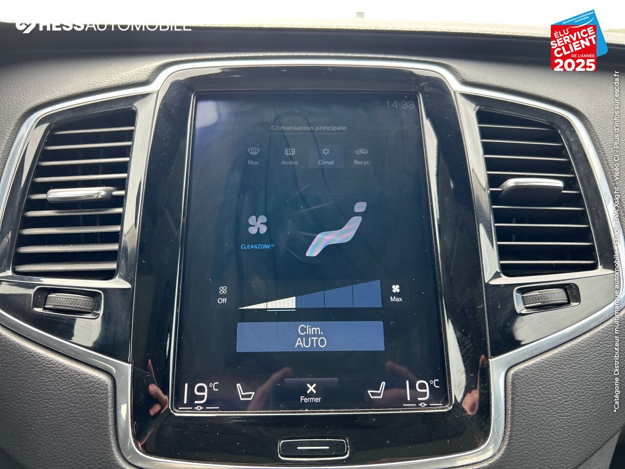 Véhicule d'occasion VOLVO XC90 T8 TWIN ENGINE 303 + 87CH INSCRIPTION LUXE GEARTRONIC 7 PLACES TOUVRANT chez Volvo Epernay