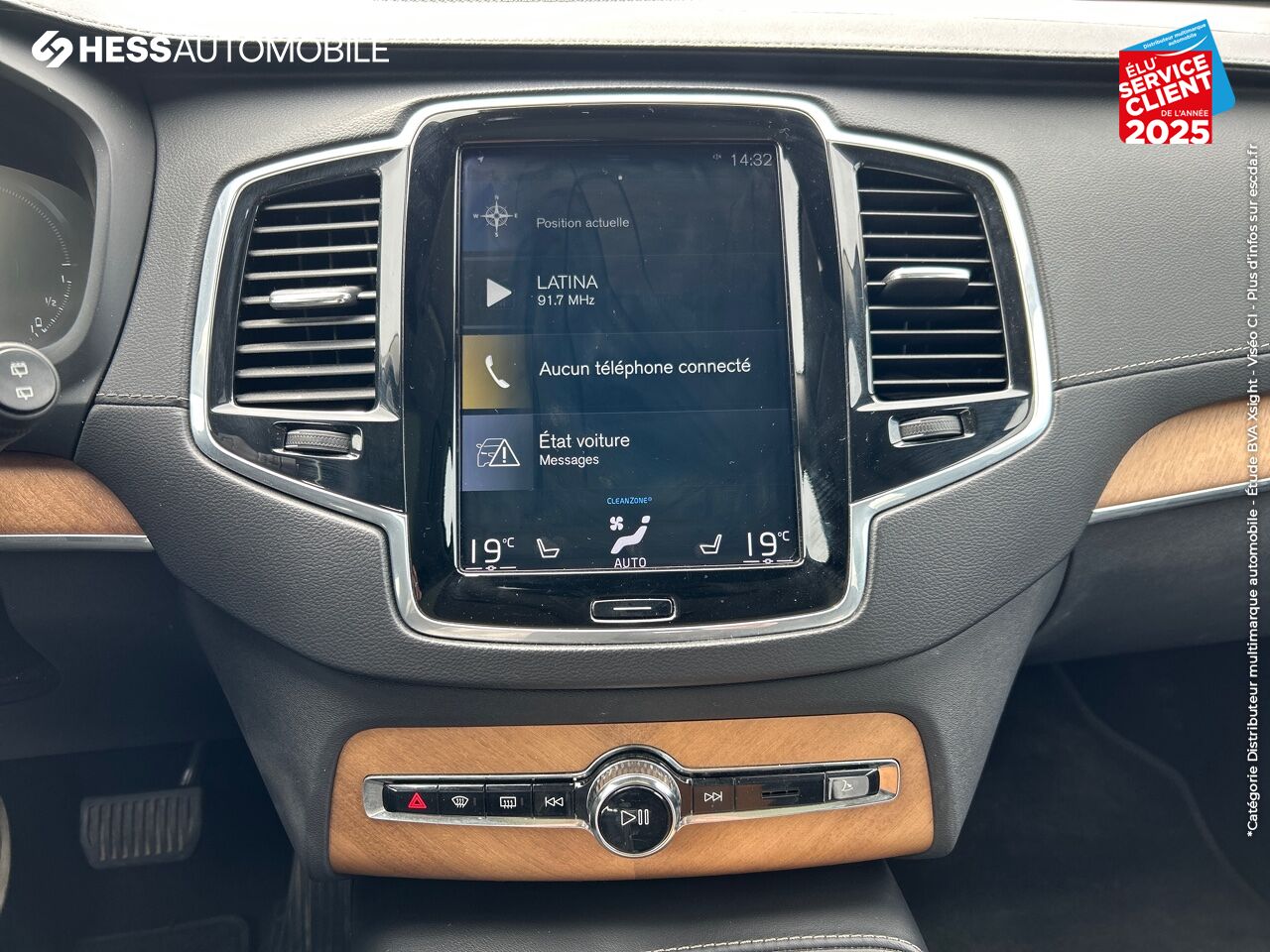 Véhicule d'occasion VOLVO XC90 T8 TWIN ENGINE 303 + 87CH INSCRIPTION LUXE GEARTRONIC 7 PLACES TOUVRANT chez Volvo Epernay