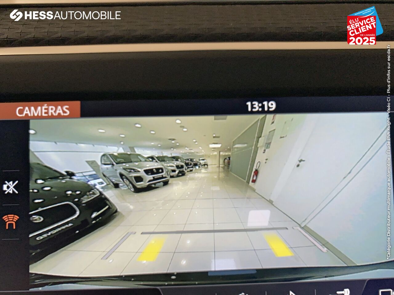 Véhicule d'occasion LAND-ROVER EVOQUE 2.0 D 150CH BUSINESS AWD BVA TPANO CAMERA chez Land Rover Strasbourg
