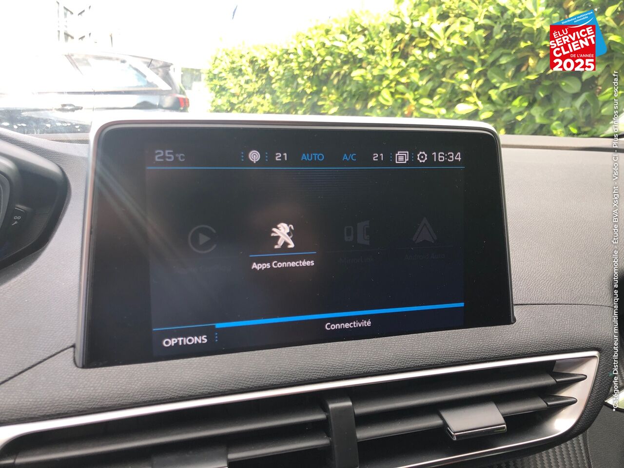 Véhicule d'occasion PEUGEOT 3008 1.5 BLUEHDI 130CH E6.C ACTIVE BUSINESS S/S EAT8 MIRROR SCREEN RADAR AV/AR CLIM AUTO chez Peugeot Hirson