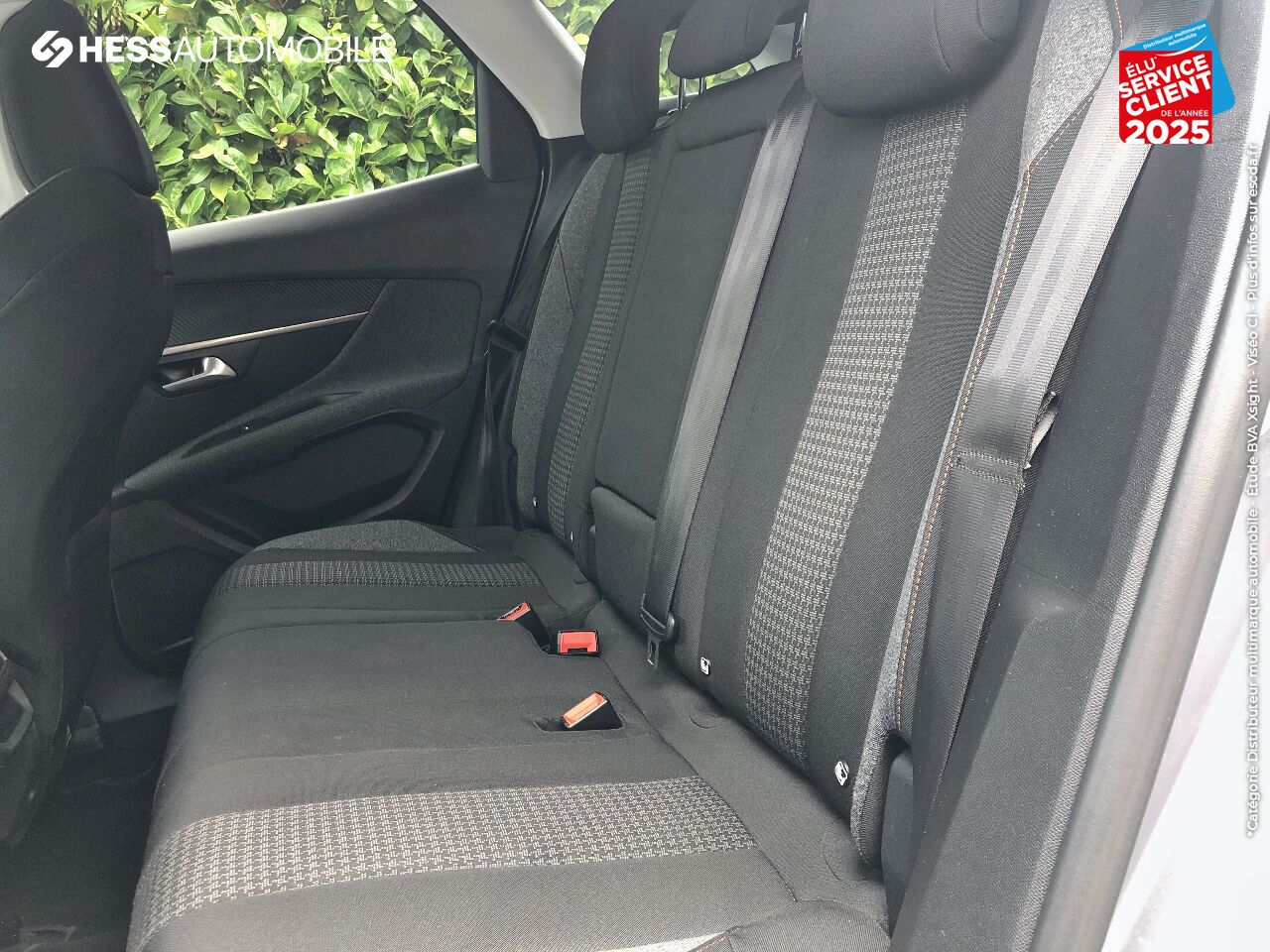 Véhicule d'occasion PEUGEOT 3008 1.5 BLUEHDI 130CH E6.C ACTIVE BUSINESS S/S EAT8 MIRROR SCREEN RADAR AV/AR CLIM AUTO chez Peugeot Hirson