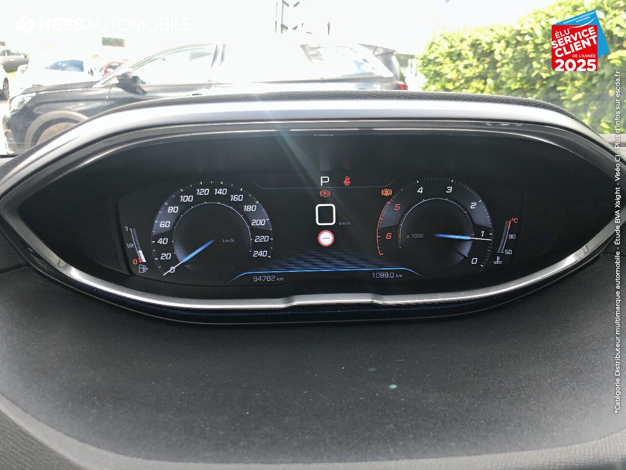 Véhicule d'occasion PEUGEOT 3008 1.5 BLUEHDI 130CH E6.C ACTIVE BUSINESS S/S EAT8 MIRROR SCREEN RADAR AV/AR CLIM AUTO chez Peugeot Hirson