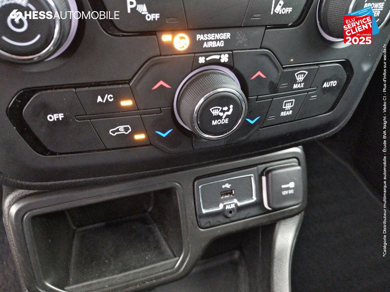 Véhicule d'occasion JEEP RENEGADE 1.6 MULTIJET 120CH LIMITED GPS CAMERA chez Fiat Besançon
