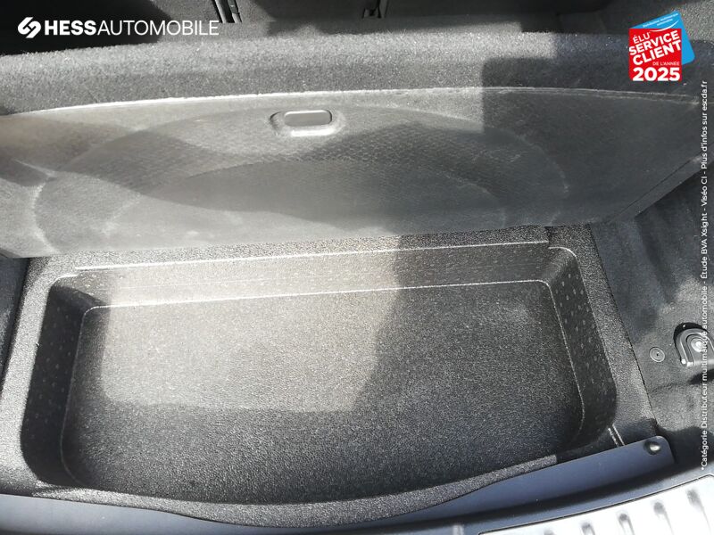 Véhicule d'occasion LAND-ROVER EVOQUE 2.0 D 180CH R-DYNAMIC S AWD BVA TPANO/OUVRANT SIEGE CHAUF GPS CAMERA chez Land Rover Metz