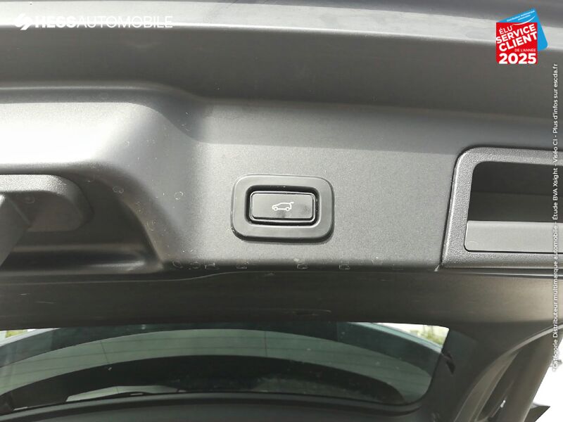 Véhicule d'occasion LAND-ROVER EVOQUE 2.0 D 180CH R-DYNAMIC S AWD BVA TPANO/OUVRANT SIEGE CHAUF GPS CAMERA chez Land Rover Metz
