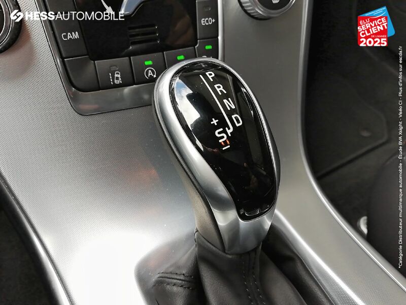 Véhicule d'occasion VOLVO XC60 D3 150CH SIGNATURE EDITION GEARTRONIC TOUVRANT CUIR SIEGE CHAUF GPS CAMERA chez Volvo Metz