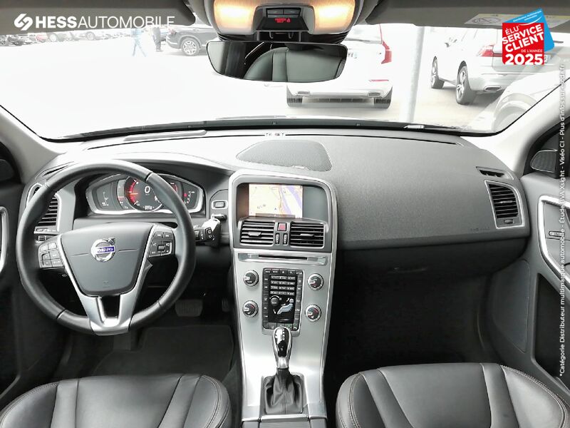 Véhicule d'occasion VOLVO XC60 D3 150CH SIGNATURE EDITION GEARTRONIC TOUVRANT CUIR SIEGE CHAUF GPS CAMERA chez Volvo Metz