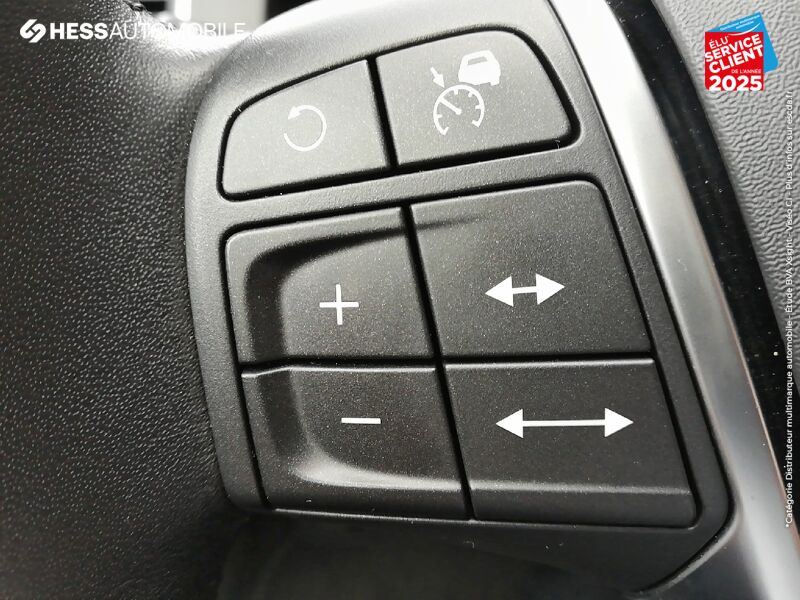 Véhicule d'occasion VOLVO XC60 D3 150CH SIGNATURE EDITION GEARTRONIC TOUVRANT CUIR SIEGE CHAUF GPS CAMERA chez Volvo Metz