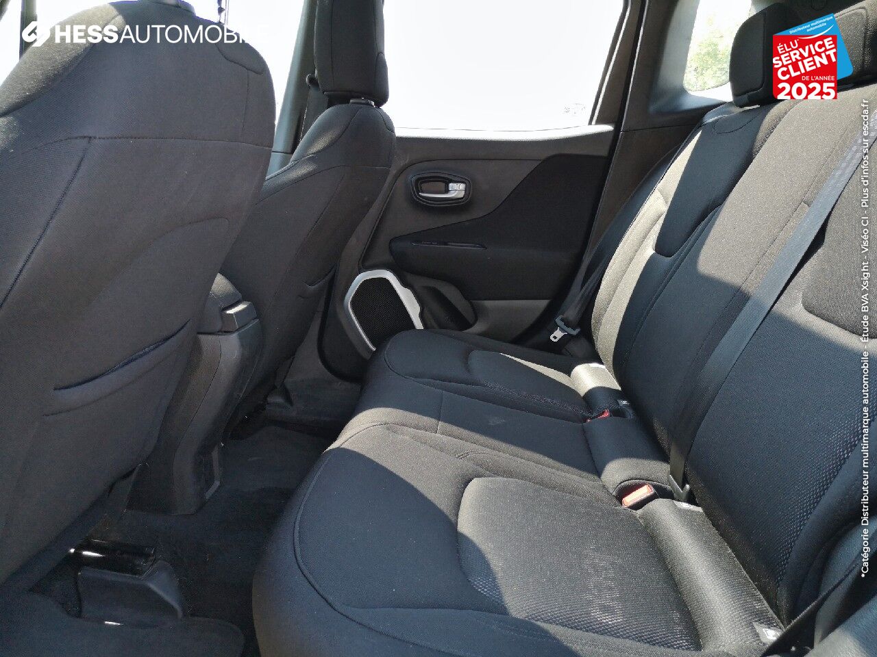 Véhicule d'occasion JEEP RENEGADE 1.4 MULTIAIR S/S 140CH LONGITUDE BVRD6 TOUVRANT chez Fiat Colmar