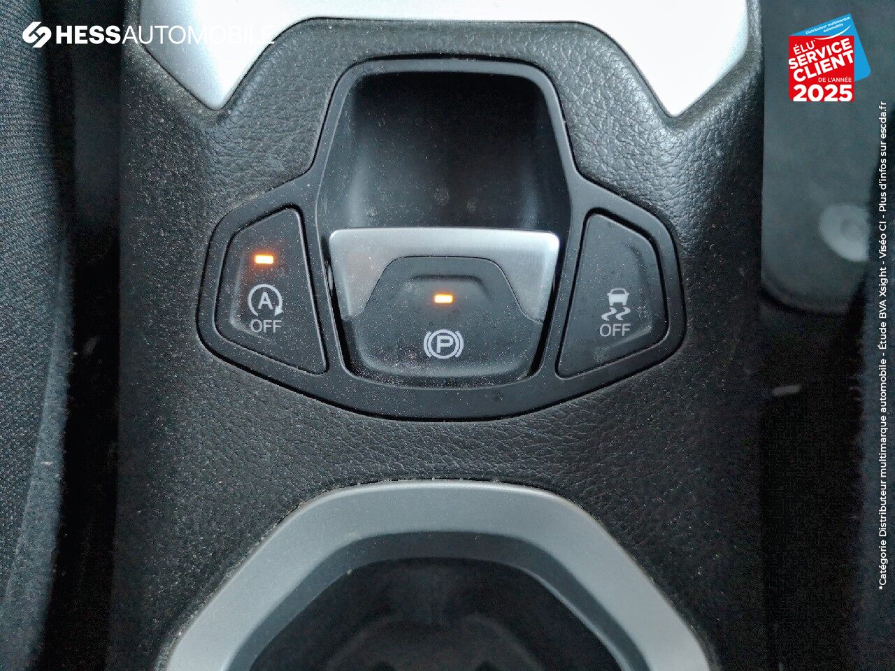 Véhicule d'occasion JEEP RENEGADE 1.4 MULTIAIR S/S 140CH LONGITUDE BVRD6 TOUVRANT chez Fiat Colmar