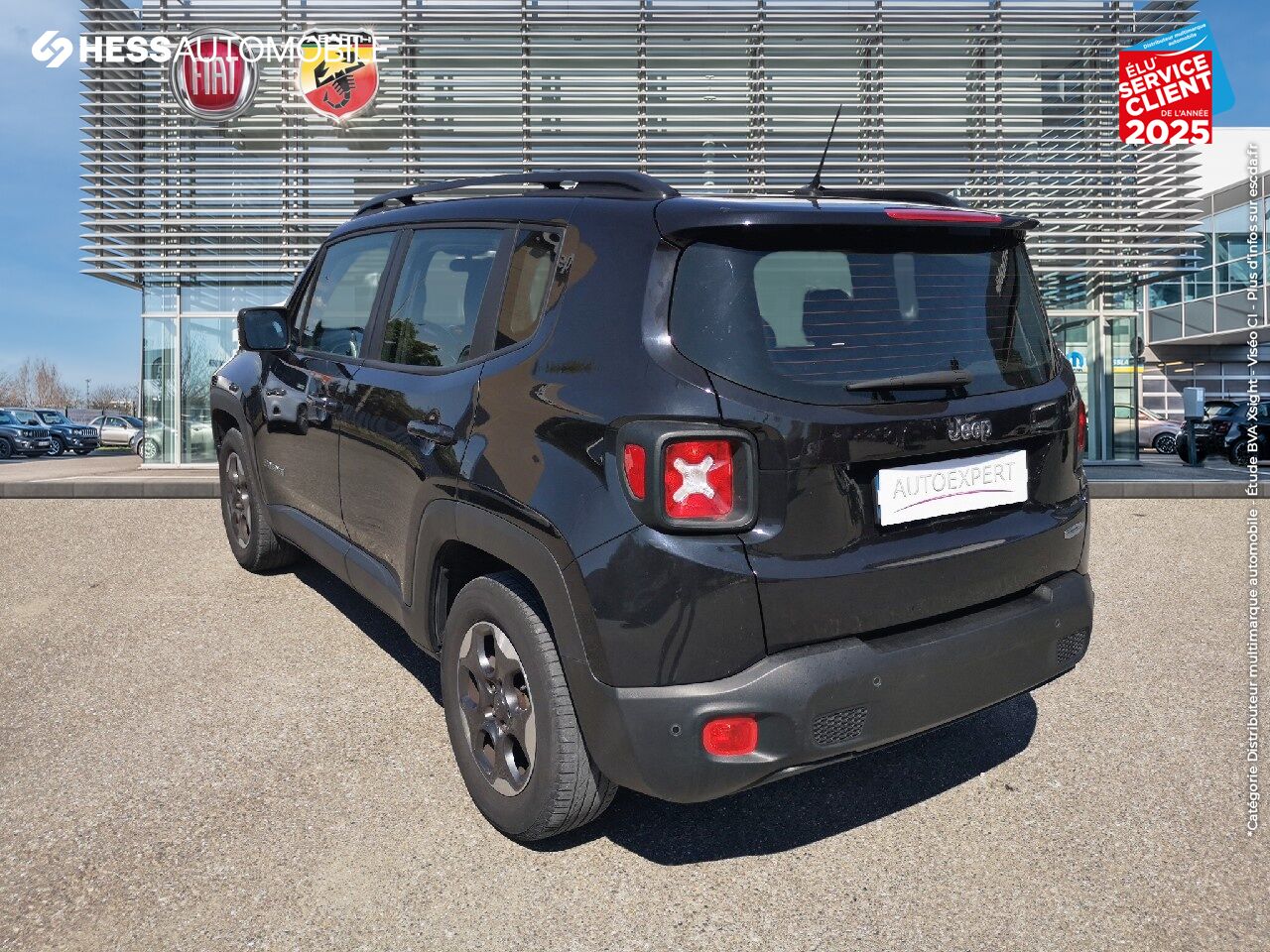Véhicule d'occasion JEEP RENEGADE 1.4 MULTIAIR S/S 140CH LONGITUDE BVRD6 TOUVRANT chez Fiat Colmar