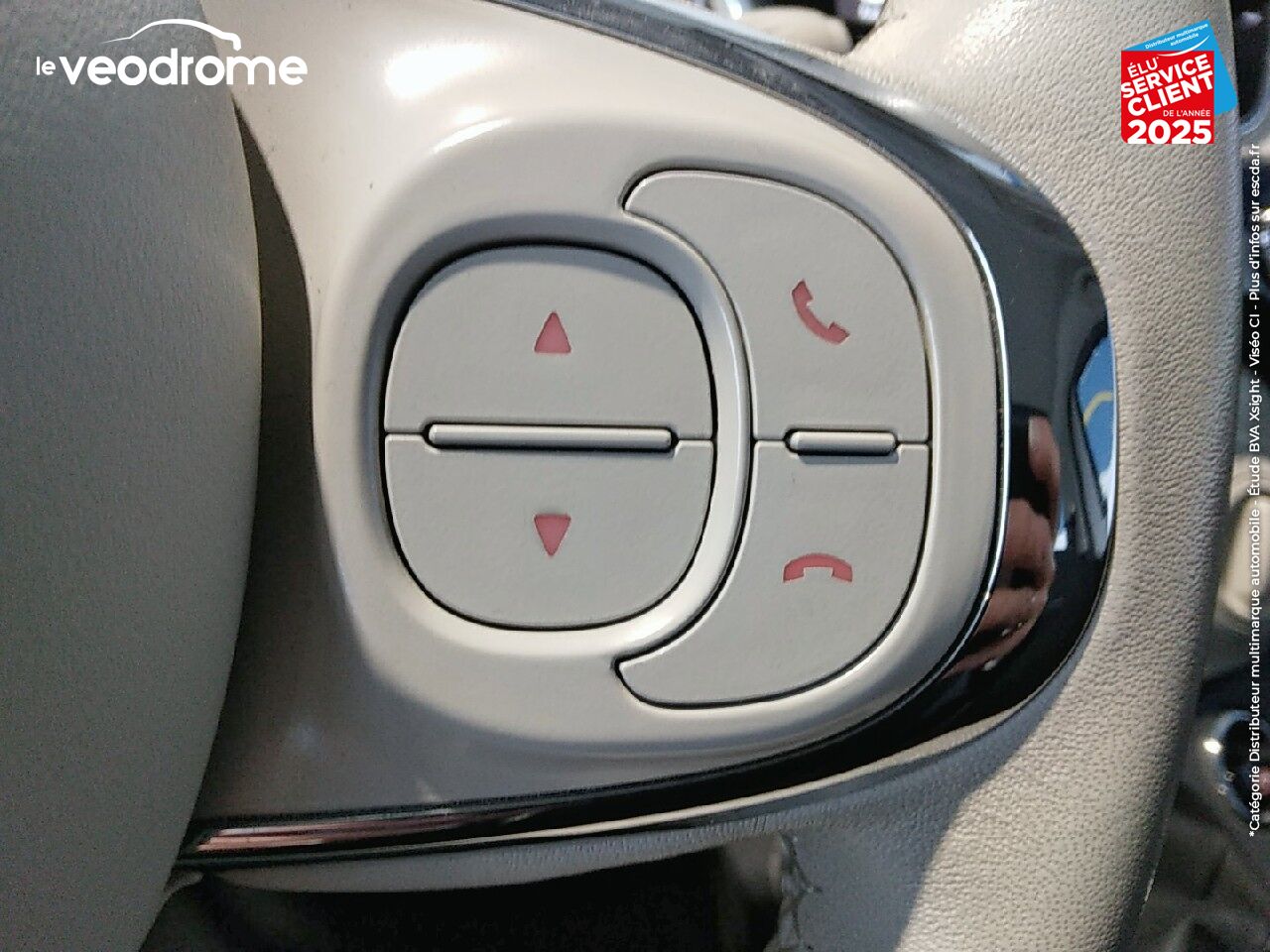 Véhicule d'occasion FIAT 500 1.2 8V 69CH LIVE EDIZIONE GPS RADAR AR chez Le Veodrome