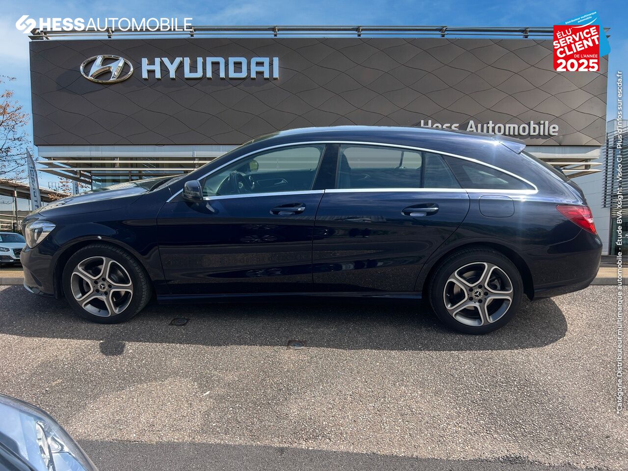 Véhicule d'occasion MERCEDES-BENZ CLA SHOOTING BRAKE 180 D BUSINESS 7G-DCT chez BMW Dole
