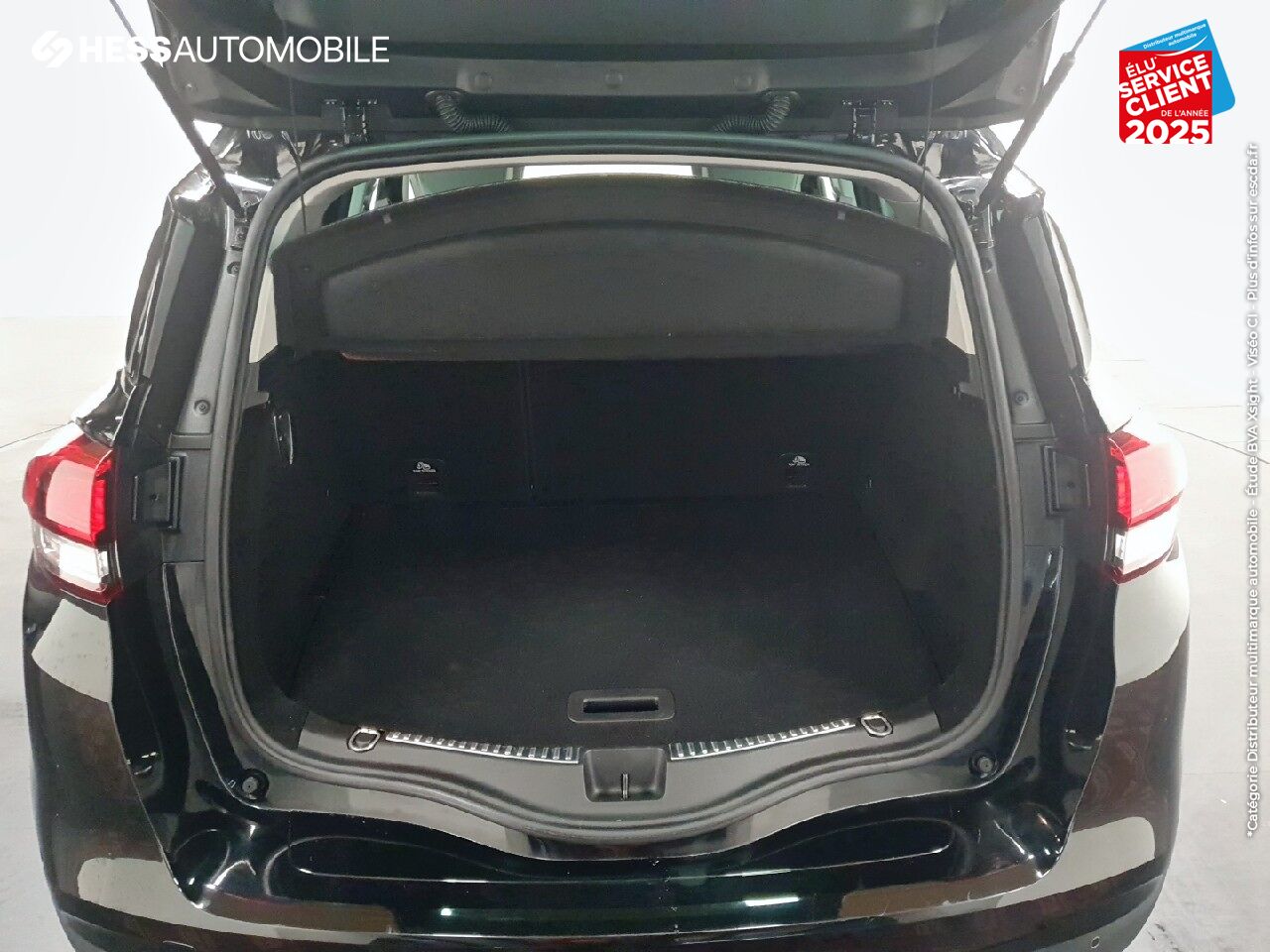 Véhicule d'occasion RENAULT SCENIC 1.6 DCI 130CH ENERGY INITIALE PARIS CUIR SIEGE CHAUF GPS CAMERA PARK ASSIST chez Renault Strasbourg