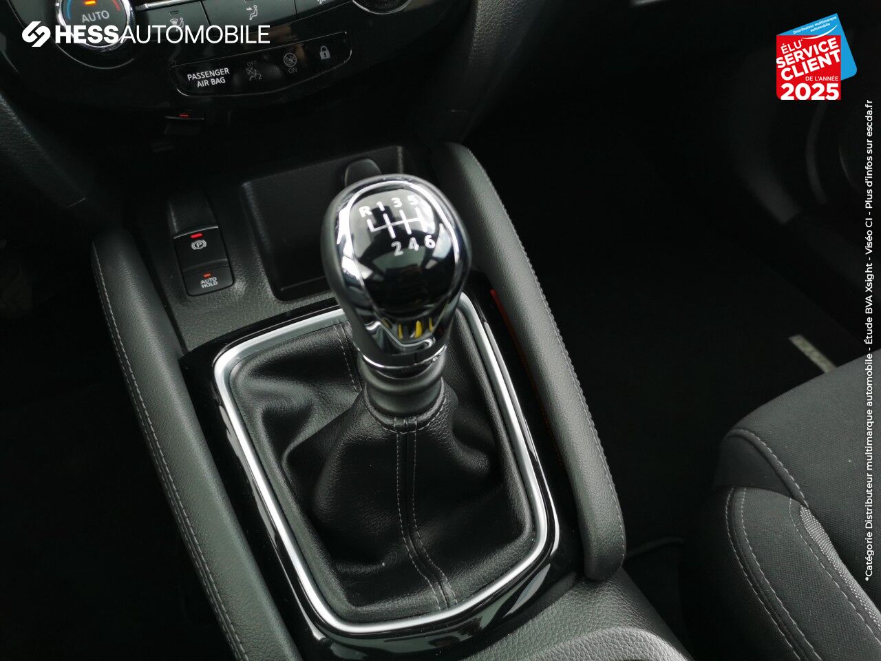 Véhicule d'occasion NISSAN QASHQAI 1.5 DCI 115CH N-CONNECTA TPANO GPS CAM360 chez Nissan Thionville