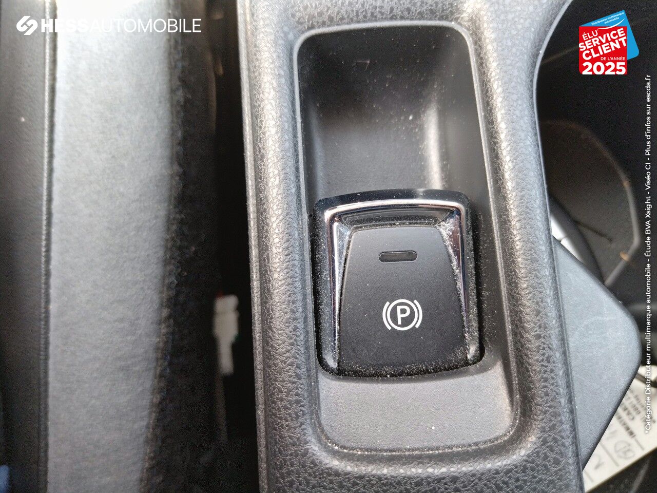 Véhicule d'occasion NISSAN LEAF 150CH 40KWH TEKNA 21.5 chez Nissan Dijon