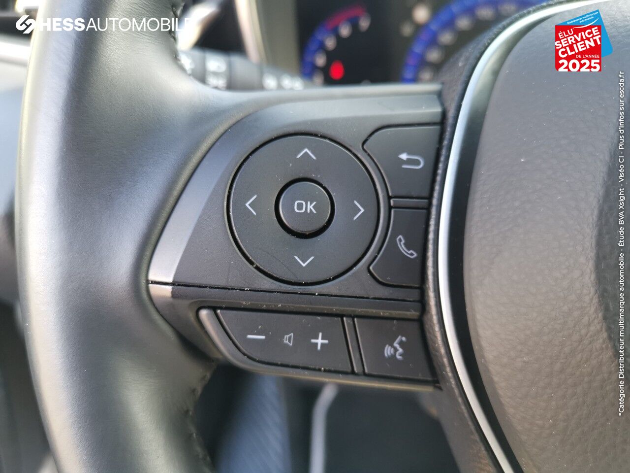 Véhicule d'occasion TOYOTA COROLLA 122H DESIGN GPS CAMERA chez Toyota Besançon