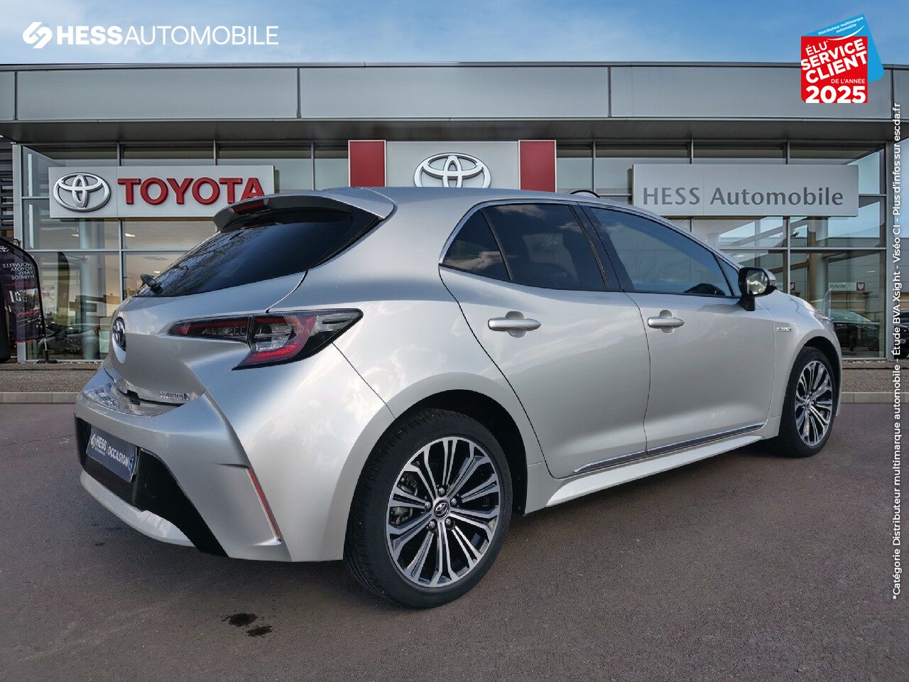 Véhicule d'occasion TOYOTA COROLLA 122H DESIGN GPS CAMERA chez Toyota Besançon