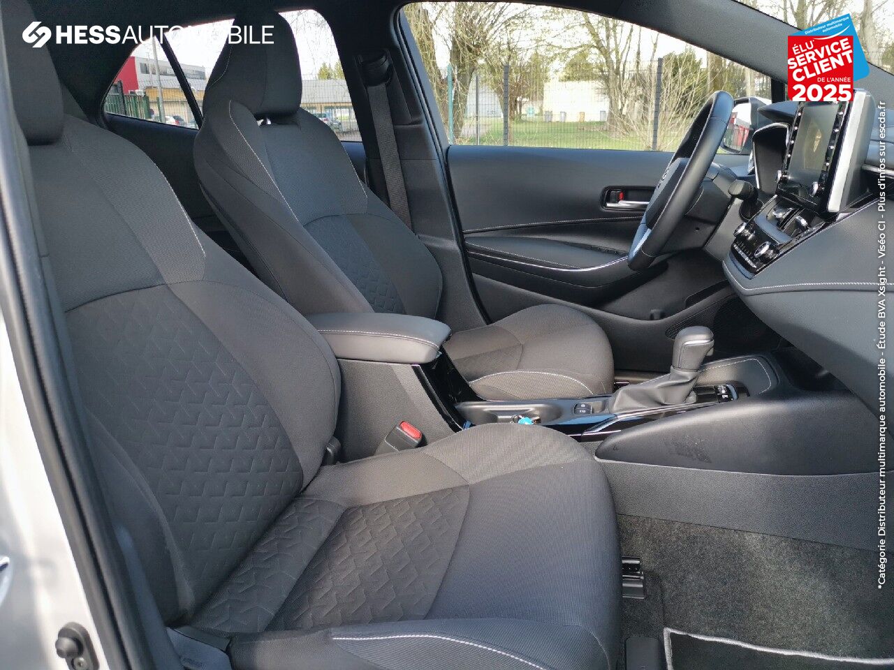 Véhicule d'occasion TOYOTA COROLLA 122H DESIGN GPS CAMERA chez Toyota Besançon
