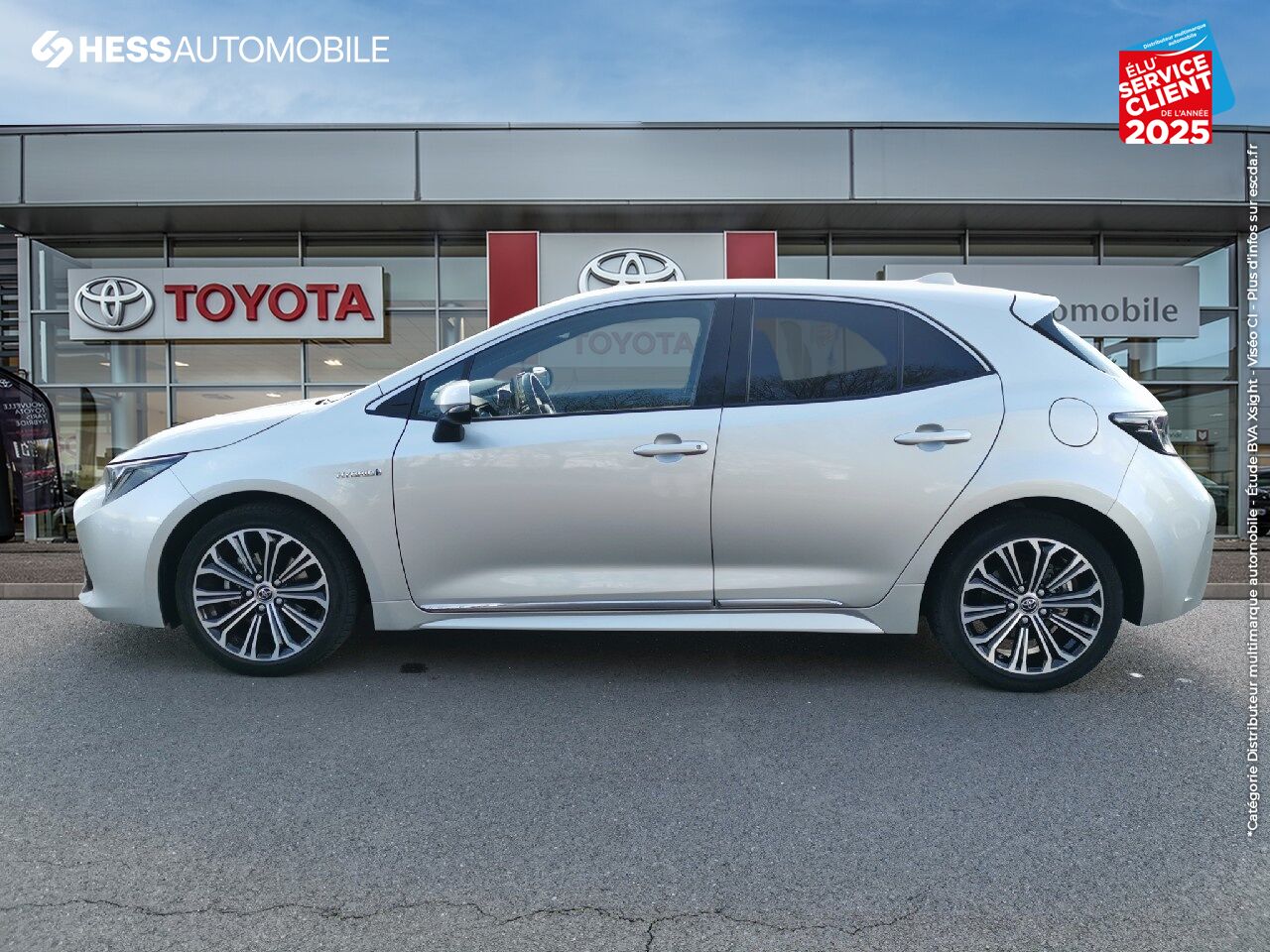 Véhicule d'occasion TOYOTA COROLLA 122H DESIGN GPS CAMERA chez Toyota Besançon
