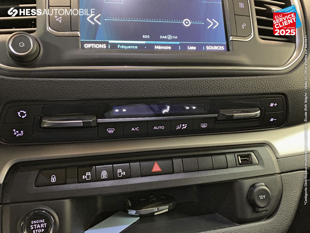 Véhicule d'occasion PEUGEOT TRAVELLER ELECTRIQUE 136CH 100KW BATTERIE 75KWH LONG BUSINESS VIP 6 PLACES chez Peugeot Charleville