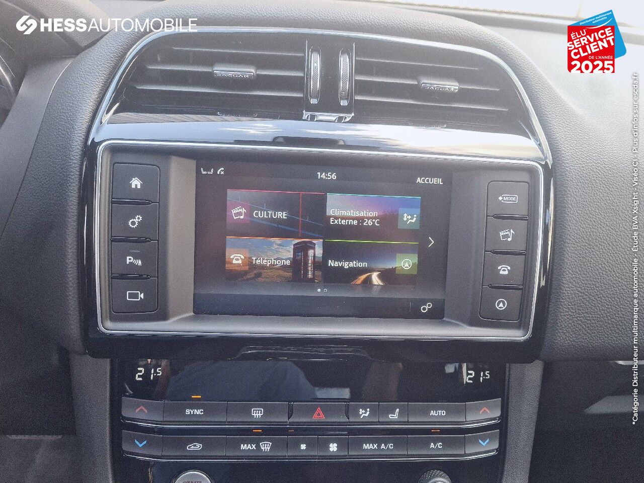 Véhicule d'occasion JAGUAR F-PACE V6 3.0D 300CH R-SPORT 4X4 BVA8 TPANO GPS CAMERA RADAR AV/AR XENON JA19 chez Jaguar Metz