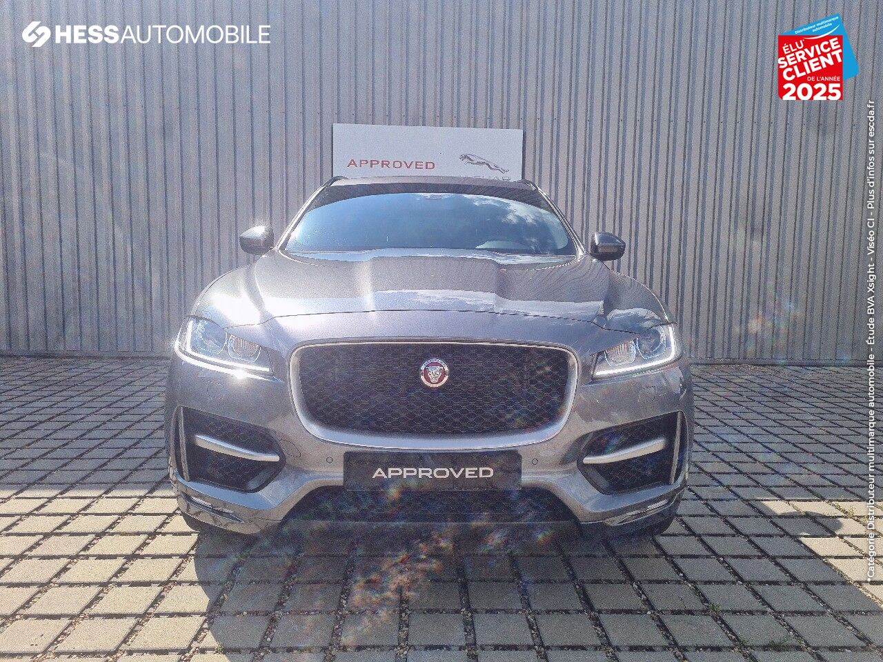 Véhicule d'occasion JAGUAR F-PACE V6 3.0D 300CH R-SPORT 4X4 BVA8 TPANO GPS CAMERA RADAR AV/AR XENON JA19 chez Jaguar Metz
