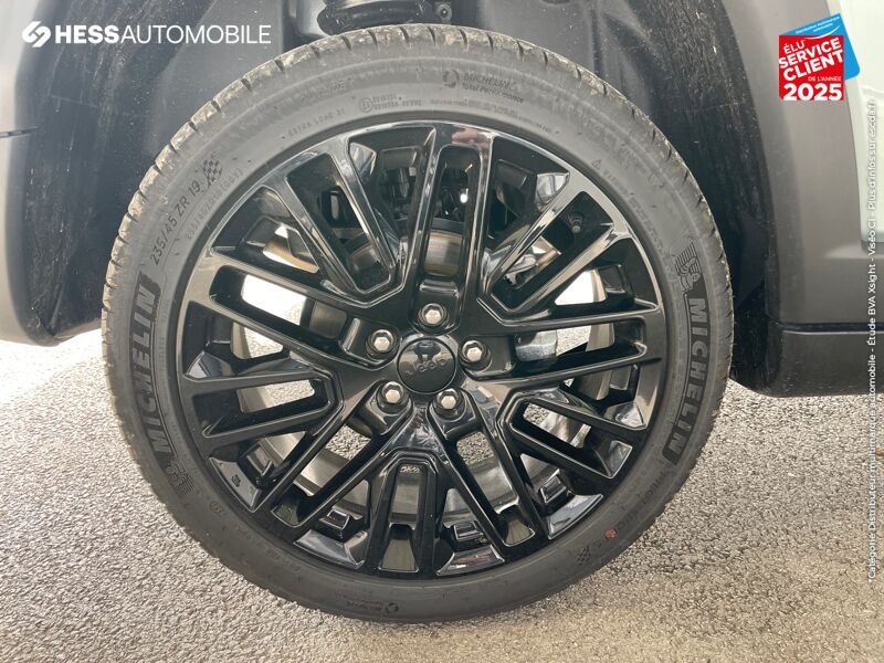 Véhicule neuf JEEP COMPASS E-HYBRID UPLAND 1.5 TURBO 130CH BVR7 chez Fiat Besançon