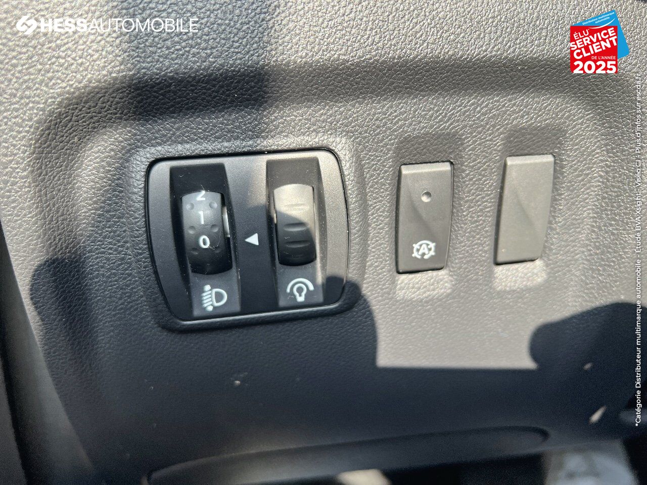 Véhicule d'occasion RENAULT CAPTUR 1.5 DCI 90CH ENERGY BUSINESS EDC EURO6C GPS chez Renault Sélestat