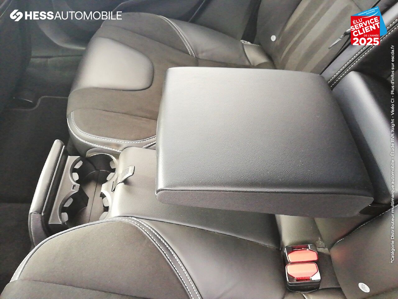 Véhicule d'occasion VOLVO V40 T2 122CH R-DESIGN GEARTRONIC chez Volvo Metz