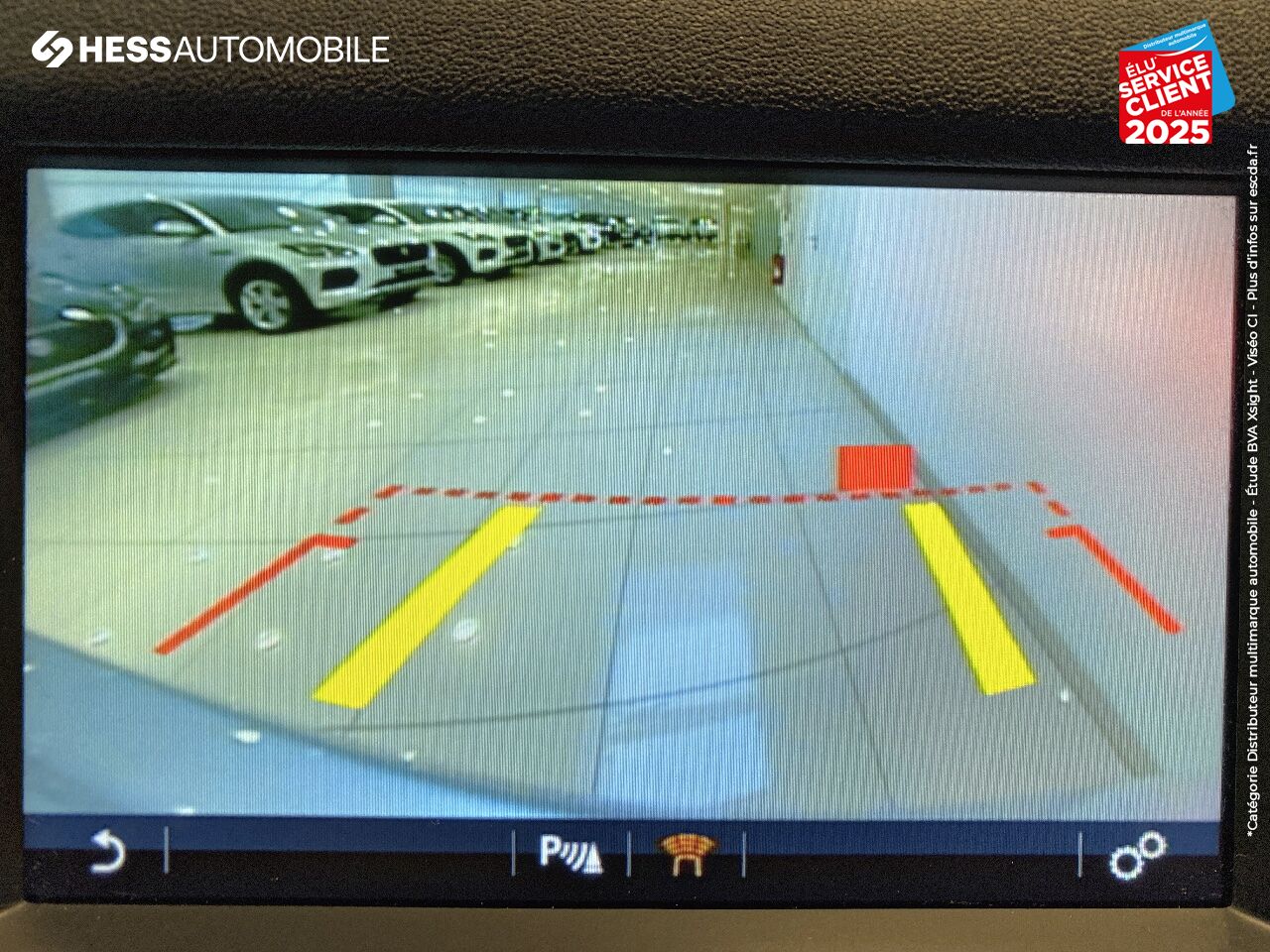 Véhicule d'occasion LAND-ROVER DISCOVERY SPORT 2.0 TD4 180CH HSE AWD BVA MARK III TPANO GPS CAMERA SIEGES CHAUF chez Land Rover Strasbourg