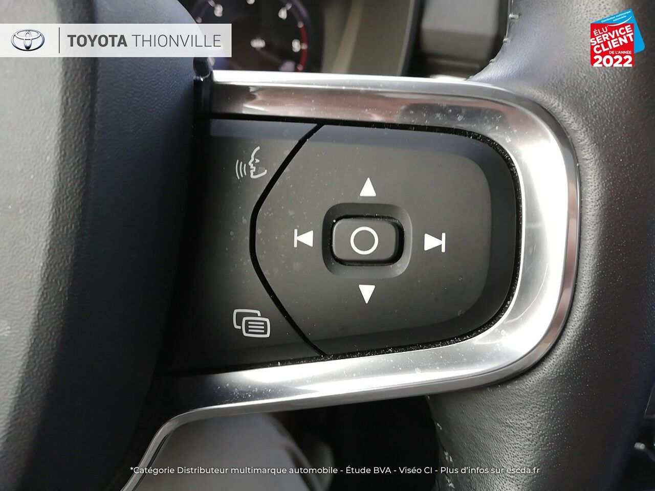 Véhicule d'occasion VOLVO XC40 D3 ADBLUE 150CH MOMENTUM chez Volvo Metz